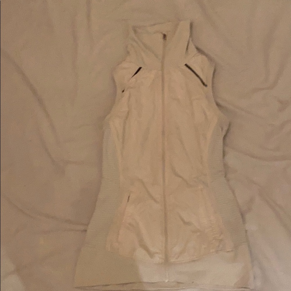 Cute Lululemon vest with pockets